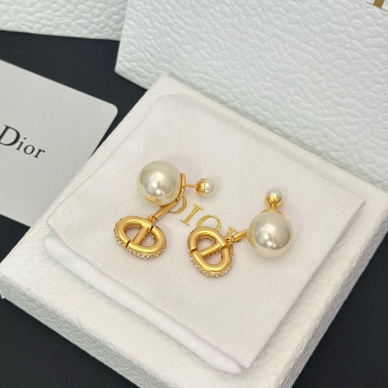 chr1st1an D10r earrings